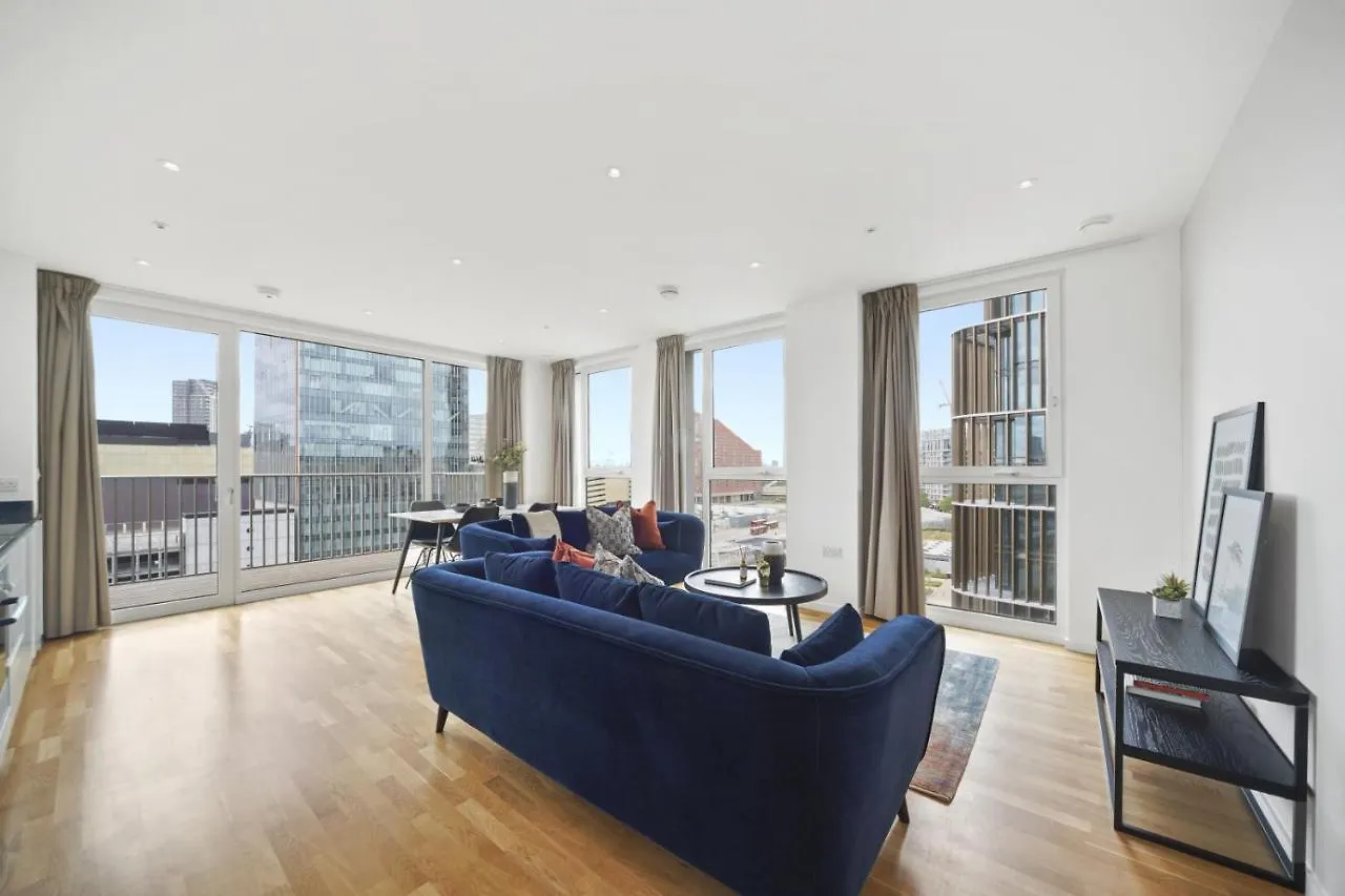 Westfields Best 2 Bedroom Apartment Λονδίνο
