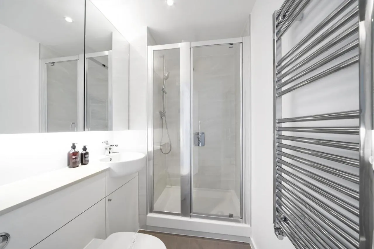 Westfields Best 2 Bedroom Apartment London
