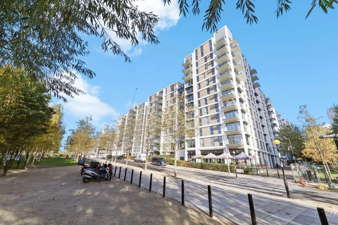Westfields Best 2 Bedroom Apartment London