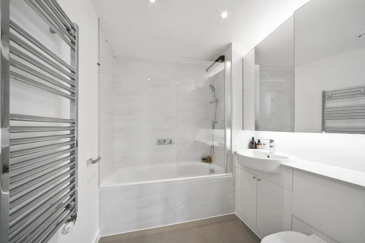 Westfields Best 2 Bedroom Apartment London