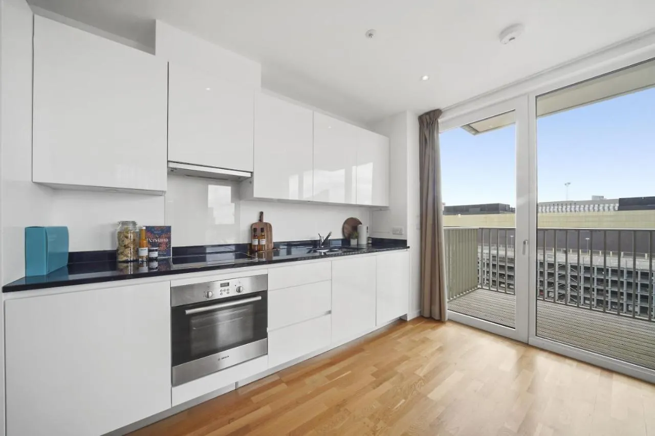 Westfields Best 2 Bedroom Apartment London United Kingdom